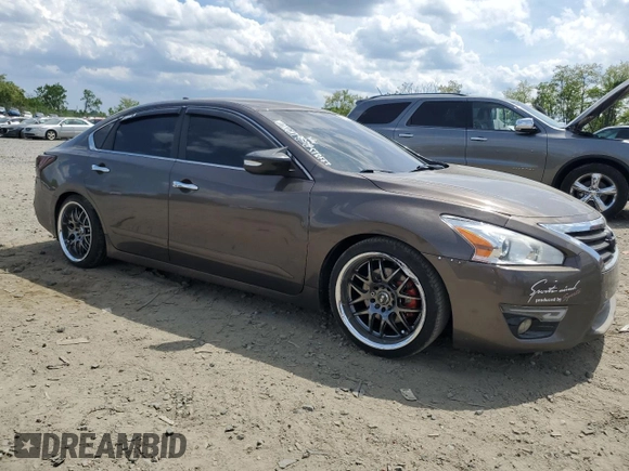 2013 Nissan Altima S with VIN 1N4AL3AP9DC203634, listed as a Copart auction lot 55594655 with 175,813 mi miles and Salvage Title. Bid and sale history available at DreamBid. Image 4.