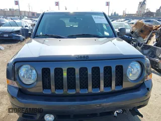 2015 Jeep Patriot Sport z VIN 1C4NJPBA7FD178720, wystawiony jako IAAI lot #41436656 z przebiegiem 83 900 mil mil oraz . Historia ofert i sprzedaży dostępna na DreamBid. Obrazek 13.