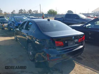 2017 BMW 5 Series 530i с VIN WBAJA5C30HG895896, выставлен на аукционе IAAI как лот 42387099 с пробегом Не указан миль и . История ставок и продаж доступна на DreamBid. Изображение 3.