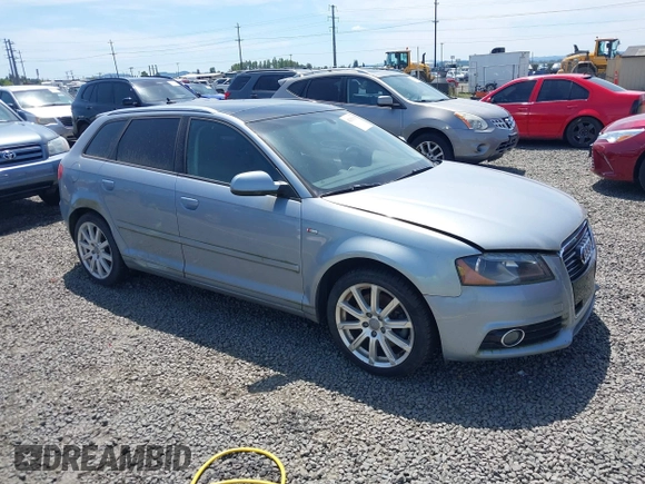 2012 Audi A3 Premium Plus z VIN WAUKFAFM0CA011051, wystawiony jako IAAI lot #42315135 z przebiegiem 136 597 mil mil oraz . Historia ofert i sprzedaży dostępna na DreamBid. Obrazek 1.