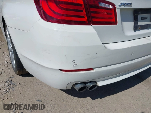 2013 BMW 5 Series 528i xDrive with VIN WBAXH5C50DD108318, listed as a IAAI auction lot 42131197 with 72,119 mi miles. Bid and sale history available at carsss.com. Image 6.