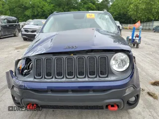 2017 Jeep Renegade Trailhawk z VIN ZACCJBCB2HPF59817, wystawiony jako Copart lot #61259205 z przebiegiem 75 899 mil mil oraz Szkoda całkowita • Salvage title. Historia ofert i sprzedaży dostępna na DreamBid. Obrazek 5.
