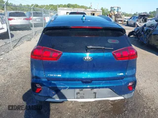 2020 Kia Niro LXS with VIN KNDCB3LC3L5440171, listed as a IAAI auction lot 40276060 with 144,123 mi miles. Bid and sale history available at carsss.com. Image 17.