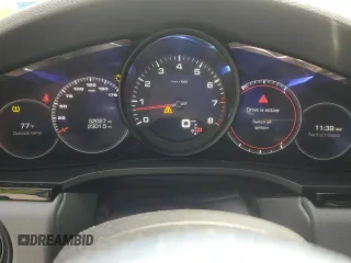 2019 Porsche Cayenne z VIN WP1AA2AY2KDA06944, wystawiony jako Copart lot #58266535 z przebiegiem 52 027 mil mil oraz Szkoda całkowita • Salvage title. Historia ofert i sprzedaży dostępna na DreamBid. Obrazek 9.