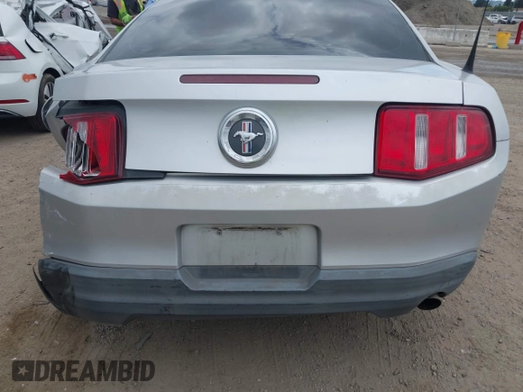 2010 Ford Mustang V6 with VIN 1ZVBP8AN1A5104611, listed as a IAAI auction lot 42062133 with 149,503 mi miles and . Bid and sale history available at DreamBid. Image 16.