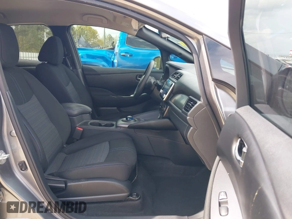 2023 Nissan LEAF S z VIN 1N4AZ1BV8PC562204, wystawiony jako IAAI lot #41971493 z przebiegiem 9 445 mil mil oraz . Historia ofert i sprzedaży dostępna na DreamBid. Obrazek 5.