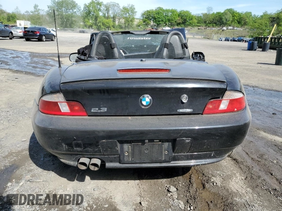 2000 BMW Z3 2.5 z VIN 4USCH9342YLF85373, wystawiony jako Copart lot #56733025 z przebiegiem Nie podano mil oraz Szkoda całkowita • Salvage title. Historia ofert i sprzedaży dostępna na DreamBid. Obrazek 6.