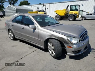 2007 Mercedes-Benz C 230 Sport z VIN WDBRF52H17F893114, wystawiony jako Copart lot #61109905 z przebiegiem 190 956 mil mil oraz Szkoda całkowita • Salvage title. Historia ofert i sprzedaży dostępna na DreamBid. Obrazek 4.