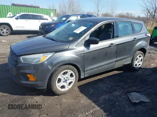 2017 Ford Escape S z VIN 1FMCU0F75HUD15558, wystawiony jako IAAI lot #41890712 z przebiegiem 158 441 mil mil oraz . Historia ofert i sprzedaży dostępna na DreamBid. Obrazek 2.