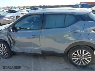 2024 Nissan Kicks SV with VIN 3N1CP5CV5RL555249, listed as a IAAI auction lot 40397162 with 4,424 mi miles. Bid and sale history available at carsss.com. Image 13.