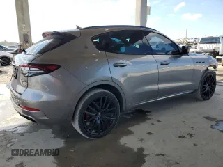 2021 Maserati Levante S z VIN ZN661YUA3MX369441, wystawiony jako Copart lot #50344155 z przebiegiem 71 963 mil mil oraz Nie do naprawy • Non repairable. Historia ofert i sprzedaży dostępna na DreamBid. Obrazek 3.