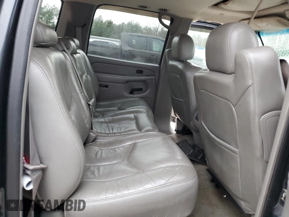 2004 Chevrolet Suburban LS with VIN 1GNFK16Z64J143512, listed as a Copart auction lot 46996085 with 324,596 mi miles and Salvage Title. Bid and sale history available at carsss.com. Image 12.