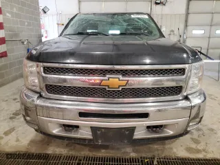 2013 Chevrolet Silverado 1500 LT with VIN 3GCPKSE76DG338773, listed as a Copart auction lot 88823205 with 166,889 mi miles and Salvage Title. Bid and sale history available at carsss.com. Image 5.