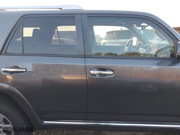 2011 Toyota 4Runner Trail with VIN JTEBU5JR5B5069176, listed as a IAAI auction lot 40907512 with 82,700 mi miles. Bid and sale history available at carsss.com. Image 13.