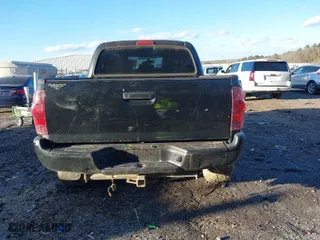 2007 Toyota Tacoma PreRunner with VIN 5TEJU62N77Z423494, listed as a IAAI auction lot 41716600 with 265,936 mi miles. Bid and sale history available at carsss.com. Image 17.