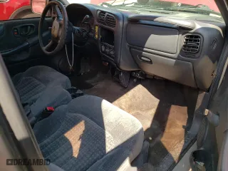 1999 Chevrolet S-10 LS with VIN 1GCCS19X3X8133053, listed as a Copart auction lot 63750774 with 136,081 mi miles and Salvage Title. Bid and sale history available at carsss.com. Image 8.