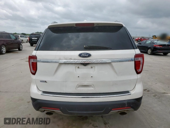 2018 Ford Explorer XLT z VIN 1FM5K7D8XJGC54456, wystawiony jako Copart lot #61671915 z przebiegiem 101 569 mil mil oraz Czysty tytuł • Clean title. Historia ofert i sprzedaży dostępna na DreamBid. Obrazek 6.