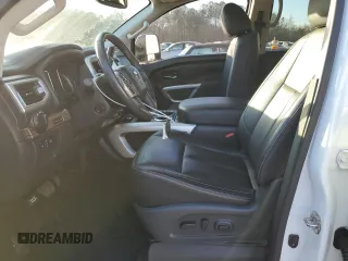 2018 Nissan Titan Pro-4X z VIN 1N6AA1E58JN520184, wystawiony jako Copart lot #88111315 z przebiegiem 93 326 mil mil oraz Szkoda całkowita • Salvage title. Historia ofert i sprzedaży dostępna na DreamBid. Obrazek 7.