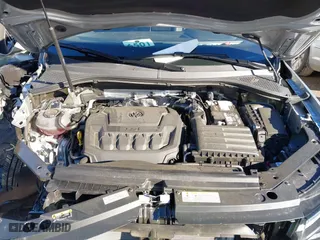 2024 Volkswagen Tiguan SE with VIN 3VV2B7AX0RM055180, listed as a IAAI auction lot 41189315 with 6,130 mi miles. Bid and sale history available at carsss.com. Image 10.