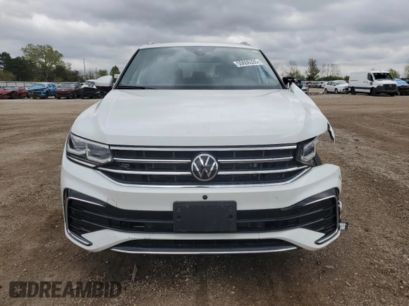 2024 Volkswagen Tiguan SEL R-Line z VIN 3VV4B7AX3RM141320, wystawiony jako Copart lot #55606335 z przebiegiem 9 347 mil mil oraz Szkoda całkowita • Salvage title. Historia ofert i sprzedaży dostępna na DreamBid. Obrazek 5.