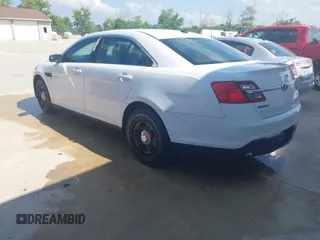 2013 Ford Police Interceptor z VIN 1FAHP2M8XDG127013, wystawiony jako IAAI lot #42692806 z przebiegiem 265 436 mil mil oraz . Historia ofert i sprzedaży dostępna na DreamBid. Obrazek 3.