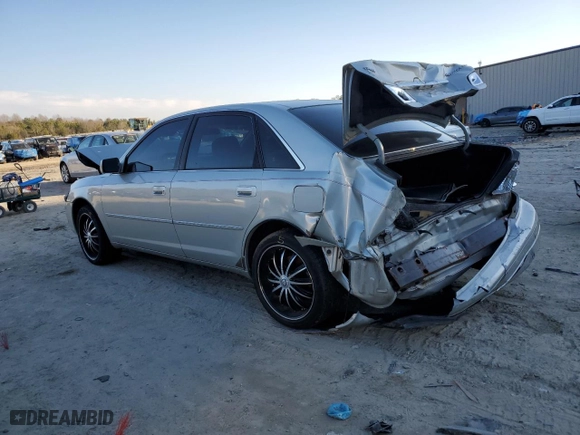 2001 Toyota Avalon XL w/Bucket Seats with VIN 4T1BF28B11U173931, listed as a Copart auction lot 46430435 with 176,618 mi miles and Non Repairable. Bid and sale history available at carsss.com. Image 2.
