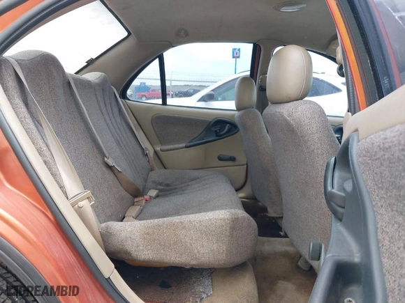 2005 Chevrolet Cavalier with VIN 1G1JC52F557210840, listed as a IAAI auction lot 39318999 with 203,398 mi miles. Bid and sale history available at carsss.com. Image 8.