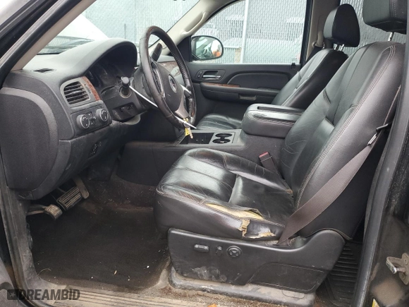 2008 GMC Sierra 1500 Work Truck with VIN 2GTEK133X81141962, listed as a Copart auction lot 82283814 with 443,977 mi miles and Salvage Title. Bid and sale history available at carsss.com. Image 7.