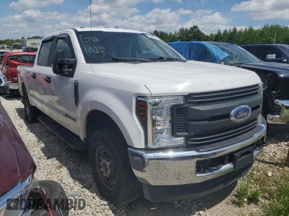 2018 Ford Super Duty F-250 SRW XL with VIN 1FT7W2BT6JEC36382, listed as a Copart auction lot 50999365 with 174,298 mi miles and Salvage Title. Bid and sale history available at carsss.com. Image 4.