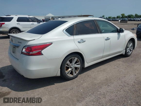 2015 Nissan Altima 2.5 z VIN 1N4AL3AP1FC594152, wystawiony jako IAAI lot #42392043 z przebiegiem 205 410 mil mil oraz . Historia ofert i sprzedaży dostępna na DreamBid. Obrazek 4.