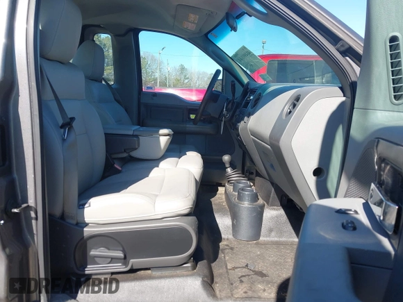 2006 Ford F-150 XL with VIN 1FTRF14W06KE01216, listed as a IAAI auction lot 41499144 with 192,153 mi miles. Bid and sale history available at carsss.com. Image 5.