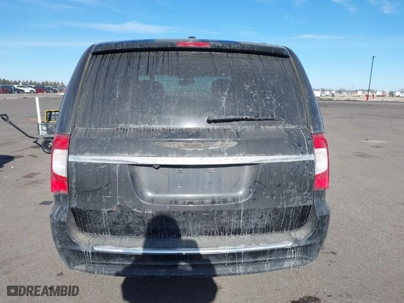 2011 Chrysler Town & Country Touring-L with VIN 2A4RR8DG5BR704183, listed as a IAAI auction lot 41448878 with 177,318 mi miles. Bid and sale history available at carsss.com. Image 16.