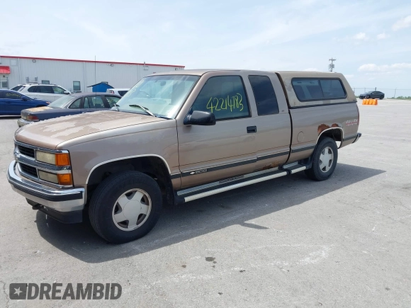 1997 Chevrolet Silverado 1500 with VIN 2GCEK19R5V1153864, listed as a IAAI auction lot 42214183 with 196,761 mi miles and . Bid and sale history available at DreamBid. Image 2.