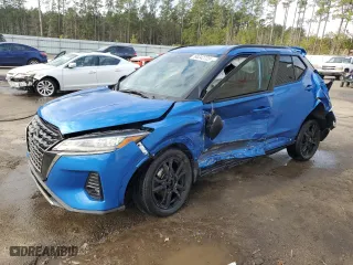 2022 Nissan Kicks SR with VIN 3N1CP5DV1NL501097, listed as a Copart auction lot 88342725 with 35,266 mi miles and Salvage Title. Bid and sale history available at carsss.com. Image 1.