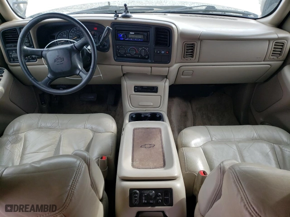 2001 Chevrolet Tahoe LT with VIN 1GNEK13T61J285818, listed as a Copart auction lot 48903455 with 131,901 mi miles and Salvage Title. Bid and sale history available at carsss.com. Image 8.