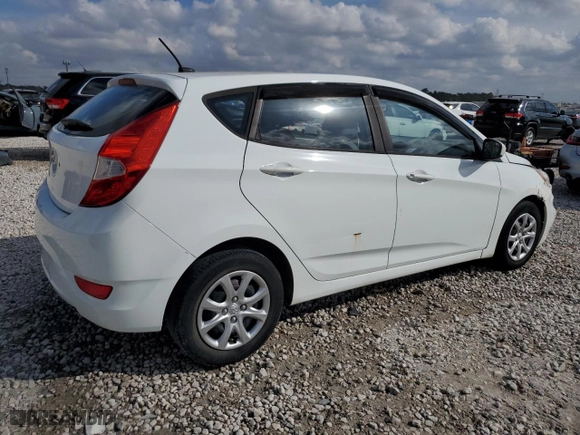 2014 Hyundai Accent GS with VIN KMHCT5AE1EU145619, listed as a Copart auction lot 43746195 with 121,357 mi miles and Salvage Title. Bid and sale history available at carsss.com. Image 3.
