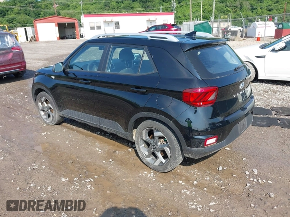 2022 Hyundai Venue SEL z VIN KMHRC8A32NU194242, wystawiony jako IAAI lot #42542113 z przebiegiem 22 869 mil mil oraz . Historia ofert i sprzedaży dostępna na DreamBid. Obrazek 3.