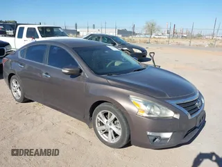 2015 Nissan Altima SV with VIN 1N4AL3AP8FC133739, listed as a IAAI auction lot 42117883 with 239,614 mi miles and . Bid and sale history available at carsss.com. Image 1.