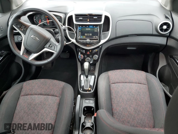 2018 Chevrolet Sonic LT z VIN 1G1JD5SH6J4104665, wystawiony jako Copart lot #55345805 z przebiegiem 45 607 mil mil oraz Szkoda całkowita • Salvage title. Historia ofert i sprzedaży dostępna na DreamBid. Obrazek 8.