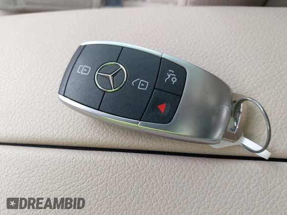 2021 Mercedes-Benz GLC 300 z VIN W1N0G8EB4MF953133, wystawiony jako IAAI lot #42031927 z przebiegiem 36 446 mil mil oraz . Historia ofert i sprzedaży dostępna na DreamBid. Obrazek 11.