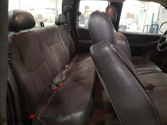 2004 Chevrolet Silverado 1500 LS with VIN 1GCEK19V14E372136, listed as a Copart auction lot 45926915 with 245,807 mi miles and Clean Title. Bid and sale history available at carsss.com. Image 10.