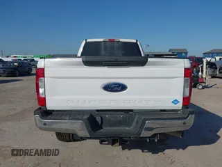 2017 Ford F-250 Lariat z VIN 1FT7W2B67HEF00259, wystawiony jako IAAI lot #41954068 z przebiegiem 146 336 mil mil oraz . Historia ofert i sprzedaży dostępna na DreamBid. Obrazek 16.