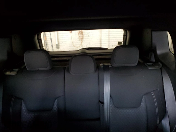 2021 Jeep Renegade Latitude z VIN ZACNJCBB7MPM57579, wystawiony jako Copart lot #59979555 z przebiegiem 49 272 mil mil oraz Szkoda całkowita • Salvage title. Historia ofert i sprzedaży dostępna na DreamBid. Obrazek 10.
