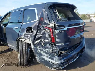 2024 Cadillac XT6 AWD Premium Luxury with VIN 1GYKPDRS2RZ737851, listed as a IAAI auction lot 41155253 with 7,988 mi miles. Bid and sale history available at carsss.com. Image 6.