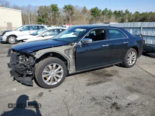 2015 Chrysler 300 C z VIN 2C3CCAKG6FH793012, wystawiony jako Copart lot #54156305 z przebiegiem 125 357 mil mil oraz Szkoda całkowita • Salvage title. Historia ofert i sprzedaży dostępna na DreamBid. Obrazek 1.