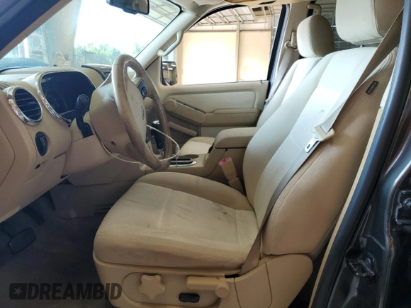 2006 Ford Explorer XLT с VIN 1FMEU73EX6ZA02896, выставлен на аукционе Copart как лот 62472545 с пробегом 150 672 миль миль и Списание • Salvage title. История ставок и продаж доступна на DreamBid. Изображение 7.
