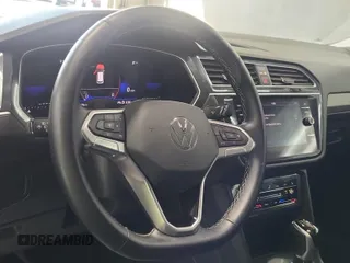 2024 Volkswagen Tiguan SE with VIN 3VV3B7AX8RM076346, listed as a IAAI auction lot 42734323 with 29,573 mi miles and . Bid and sale history available at DreamBid. Image 23.