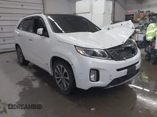 2015 Kia Sorento SX Limited with VIN 5XYKWDA70FG619582, listed as a IAAI auction lot 41558289 with 115,222 mi miles. Bid and sale history available at carsss.com. Image 1.