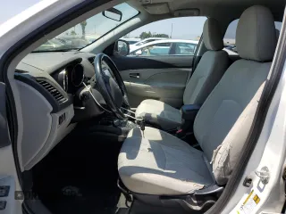 2017 Mitsubishi Outlander ES z VIN JA4AR3AU7HZ032944, wystawiony jako Copart lot #62033455 z przebiegiem 301 057 mil mil oraz Czysty tytuł • Clean title. Historia ofert i sprzedaży dostępna na DreamBid. Obrazek 7.