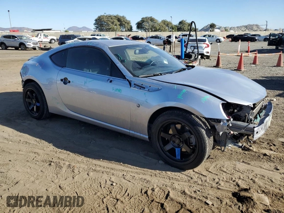 2020 Toyota 86 with VIN JF1ZNAA15L8751337, listed as a Copart auction lot 80068594 with 63,196 mi miles and Salvage Title. Bid and sale history available at carsss.com. Image 4.